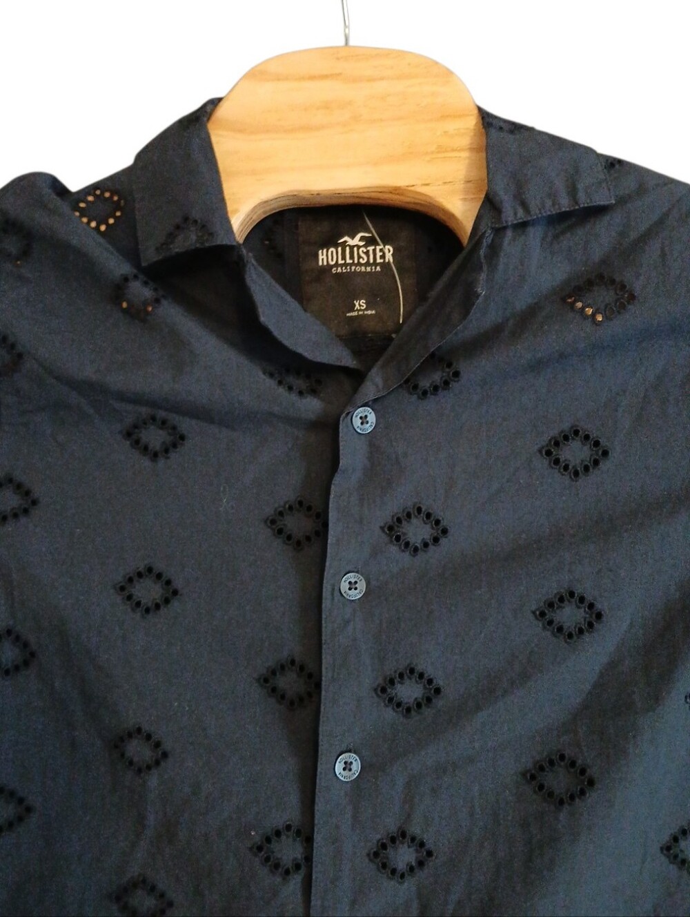 Hollister Men's Dark Blue Eyelet Diamond Button-Down Shirt XS